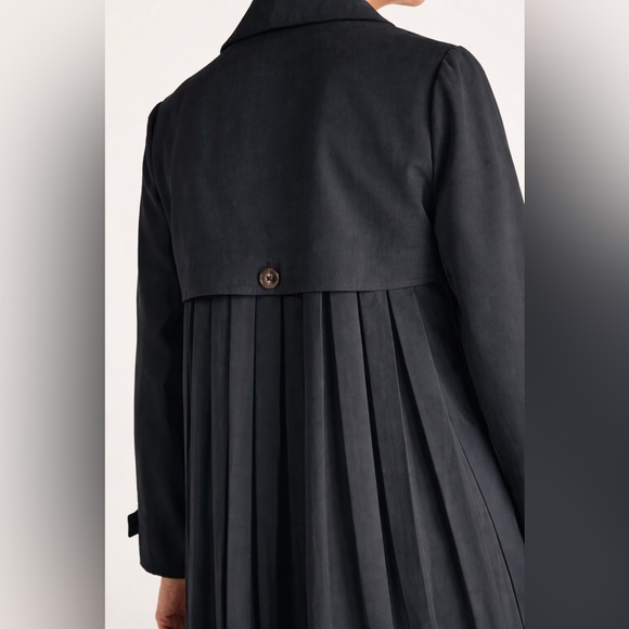 Soft Surroundings Black Pleated Back Trench Coat Size Medium - Picture 6 of 12